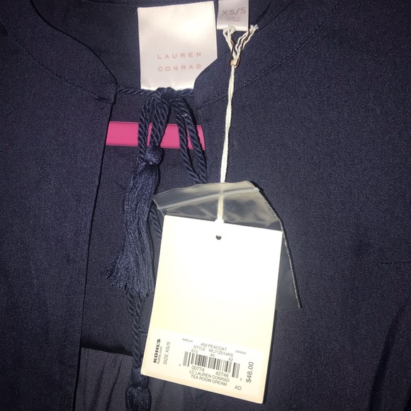 Lauren Conrad embroidered top, cape, jacket, cover. Size extra small/small - Picture 3 of 3